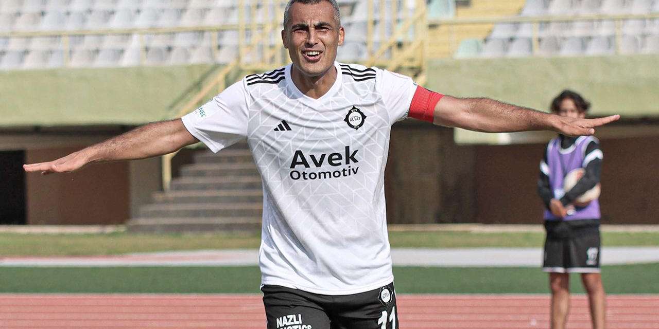 112 yıllık kulüp bahis cezası alan futbolcusuna yeni iş verdi