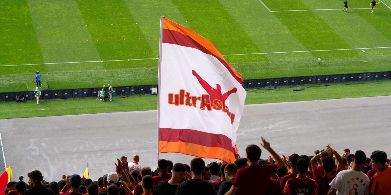 Ultraslan: Mert Hakan Yandaş ve diğer futbolcuların da tahliye olmasını diliyoruz