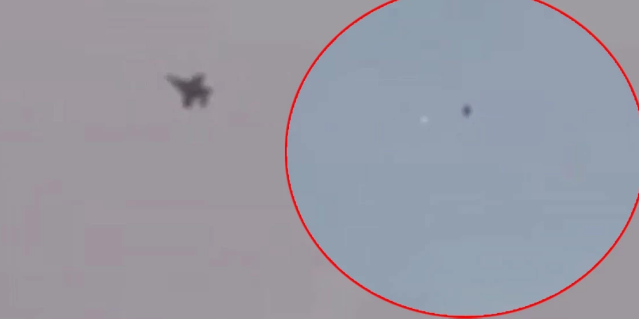 Devrim Muhafızları görüntü paylaştı: ABD’ye ait F-18 savaş uçağı vuruldu