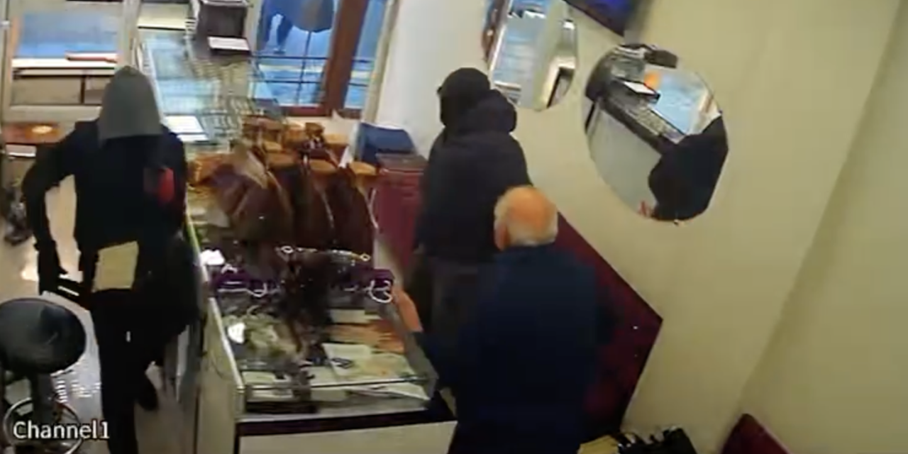 Yer Diyarbakır... Silahlı soyguncularla boğuştu