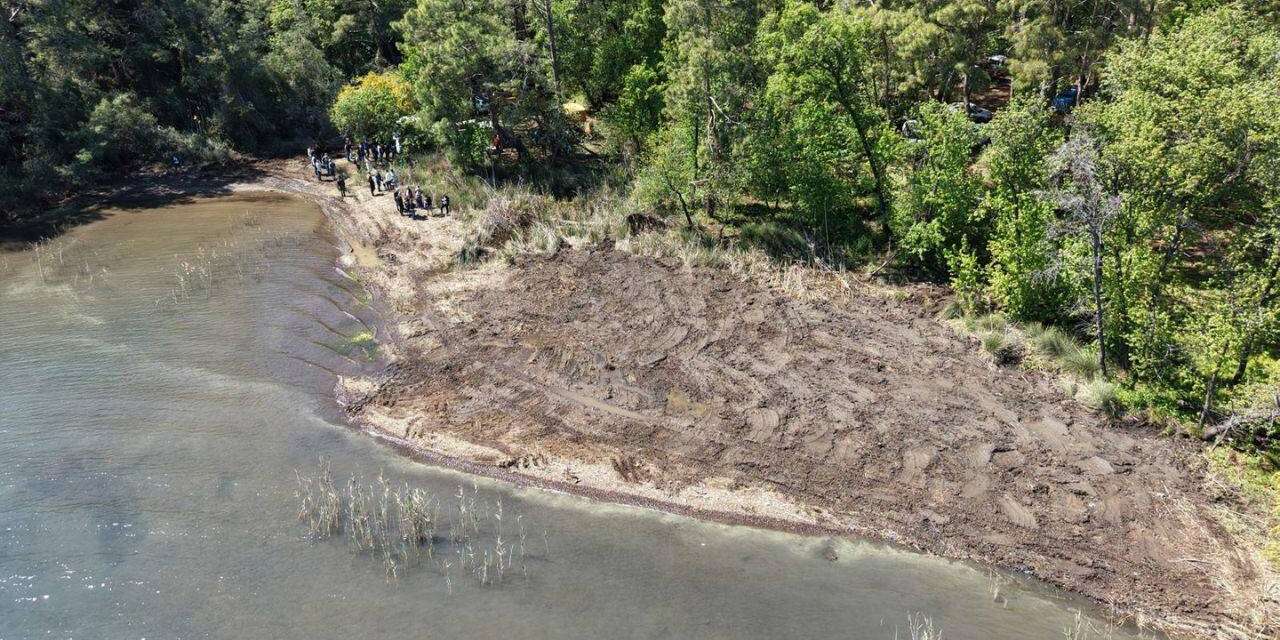 Yıkım başladı: Koruma altındaki koya kepçeyle girdiler