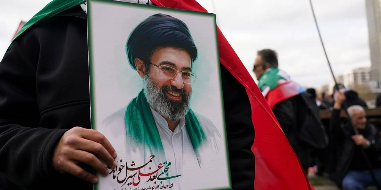 İran'dan 'Mücteba Hamaney' açıklaması: 'Gözlerden uzak olmasının nedeni...'