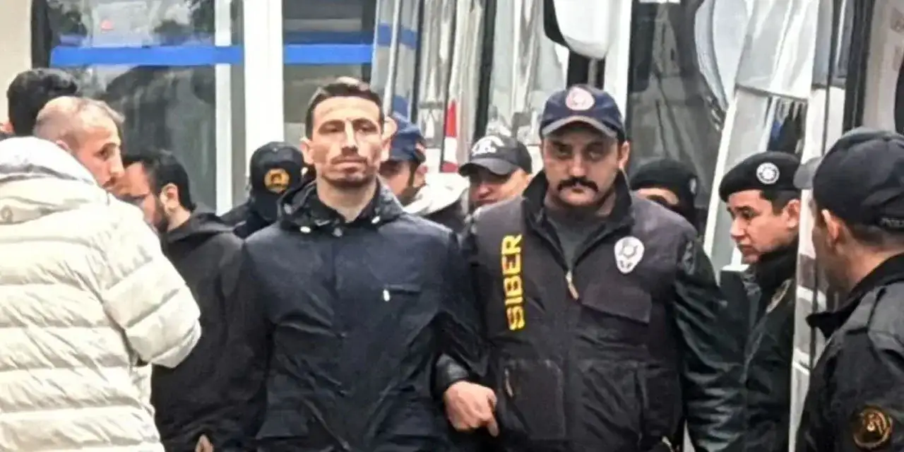 Fenerbahçeli futbolcu Mert Hakan Yandaş'ın cezaevinden yeni görüntüsü