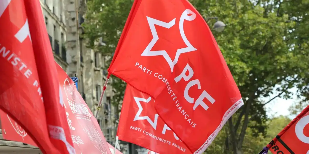 Fransız Komünist Partisi'nden Sezen Aksu paylaşımı