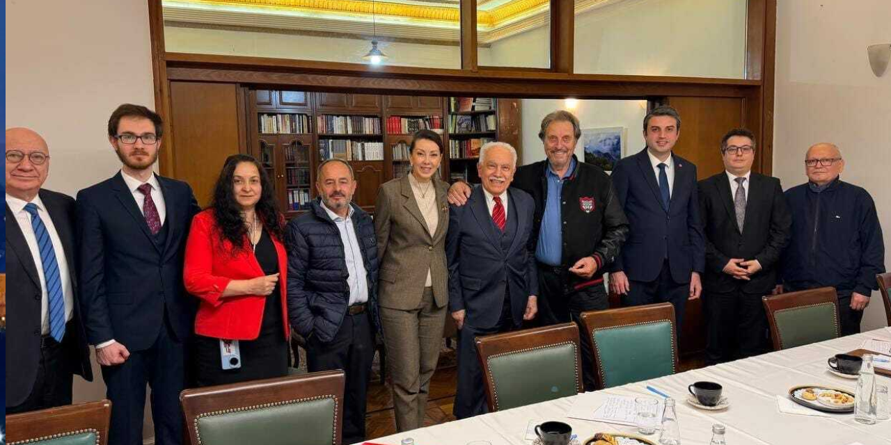 Yılın sürpriz zirvesi: Elon Musk'ın babası ile Doğu Perinçek aynı masada!