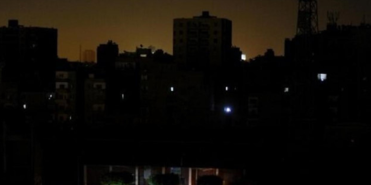 Tahran'da elektrikler kesildi! ABD ve İsrail tesisleri vurdu