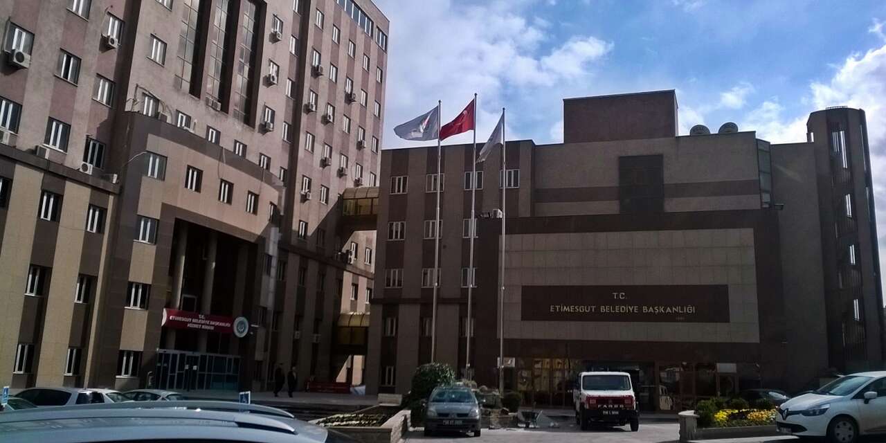 Etimesgut Belediyesi'ne operasyon: 4 kişi gözaltına alındı