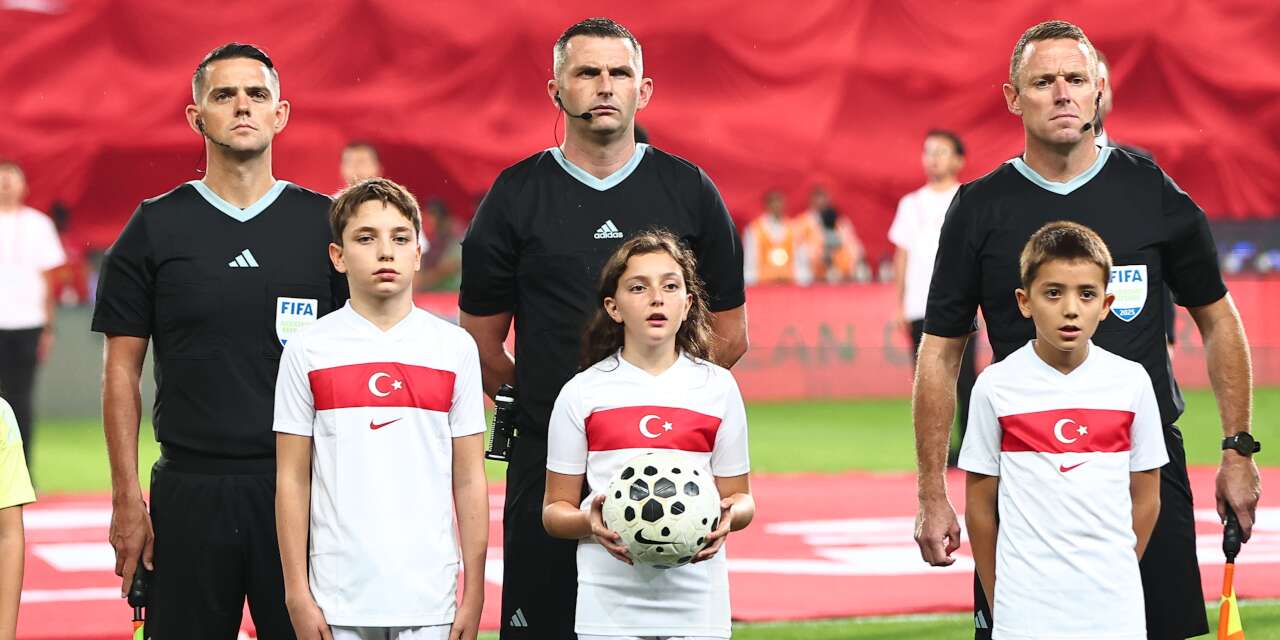 Milli takımın final maçını yönetecek: İşte hakem Michael Oliver'ın karnesi