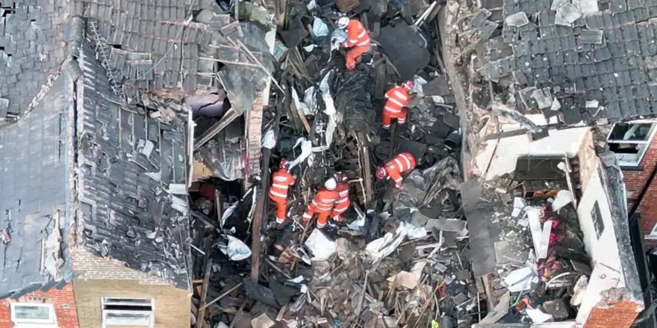 Kira artışına kızıp evi havaya uçurdu