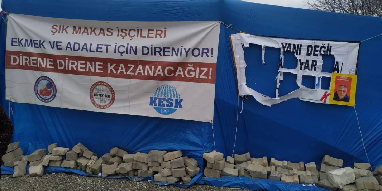 İşçilerin pankartına saldırı: 'Mehmet Türkmen'e özgürlük' yazısı parçalandı