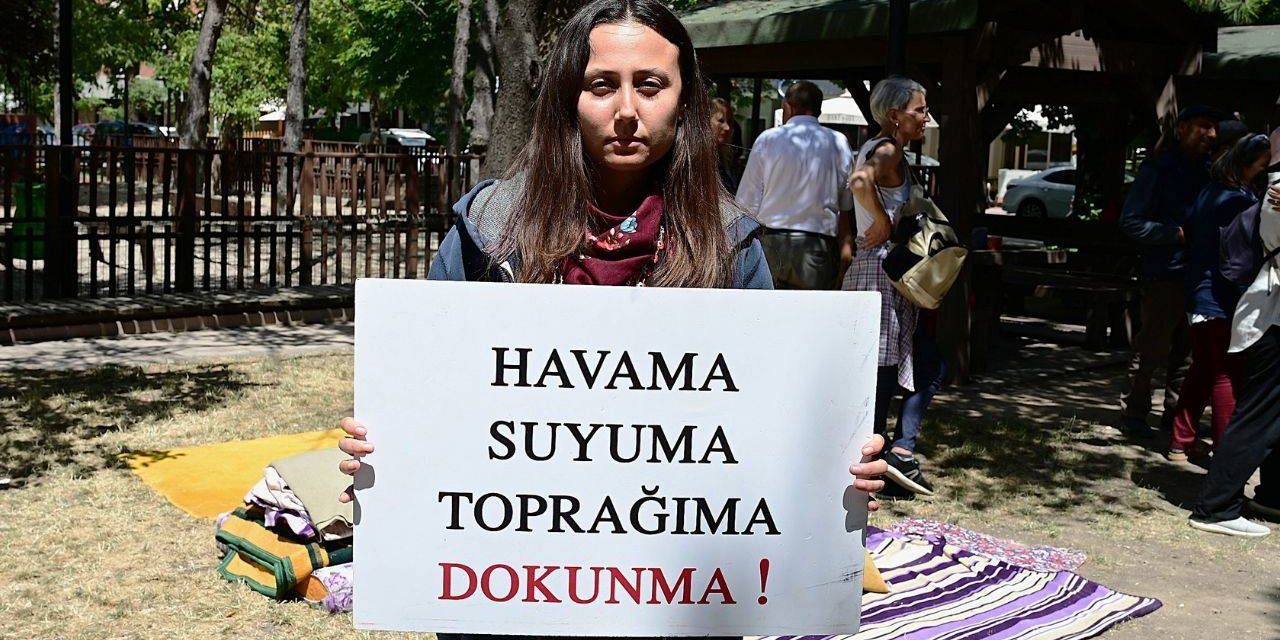 Akbelen direnişçisi Esra Işık tutuklandı: Özgür Özel'den 'kara düzene yazıklar olsun' tepkisi!