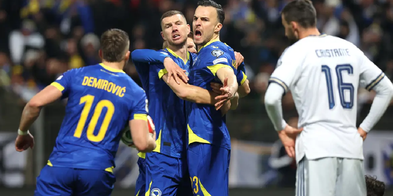 Edin Dzeko ve arkadaşları tarih yazdı: İtalya'nın hayalleri yıkıldı