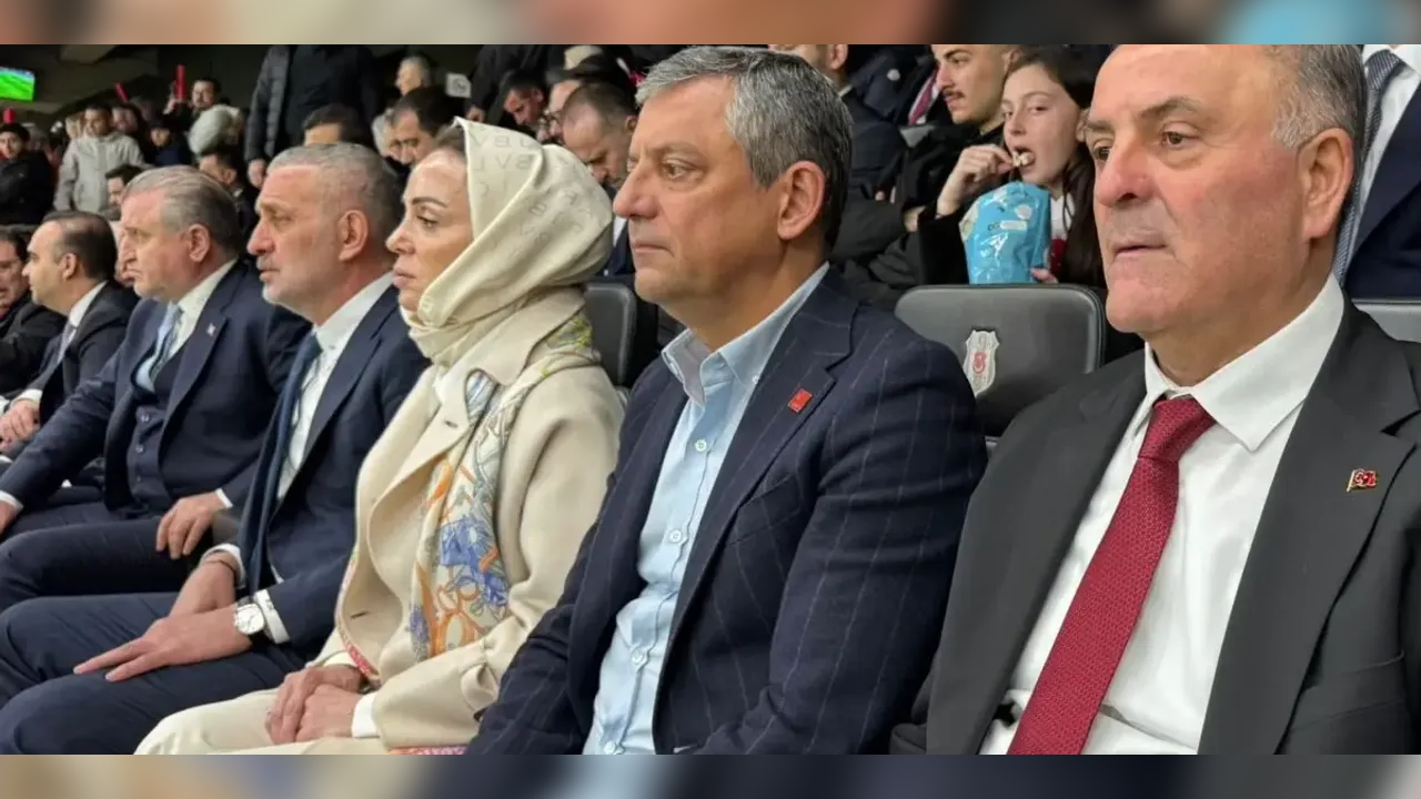 Özgür Özel'den TFF Başkanı Hacıosmanoğlu'na tebrik telefonu