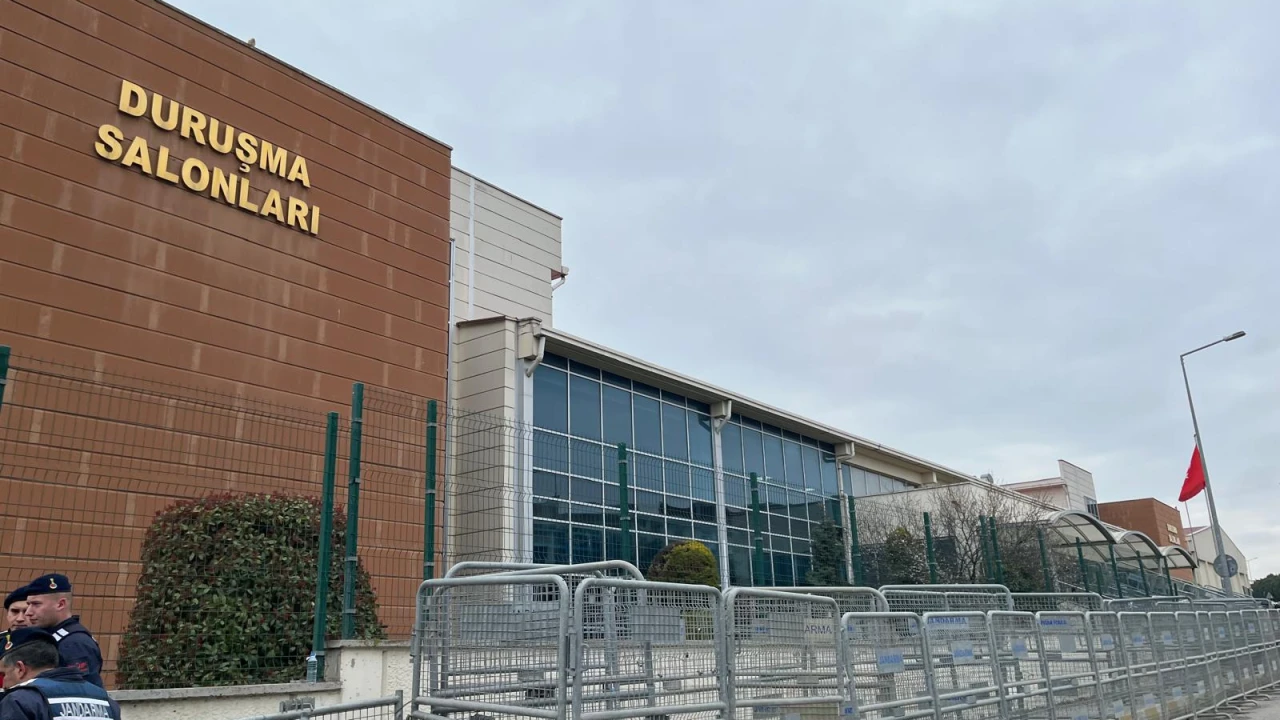 İBB Davası'nda 'sivil' baskın iddiası: "Polisleri kendi aracıyla getirip zabıtaları sorguladı!"