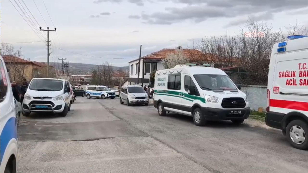 İki kardeş babalarını öldürdü