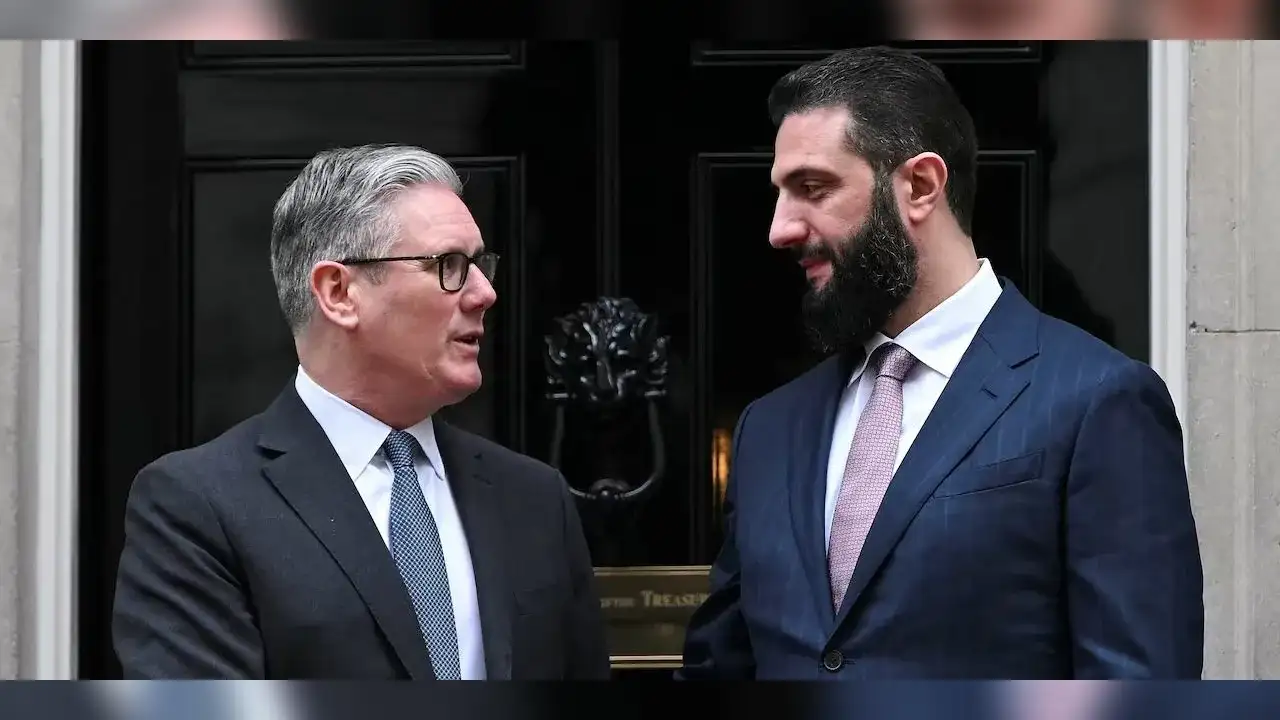 Ahmed Şara protestoyla karşılandı