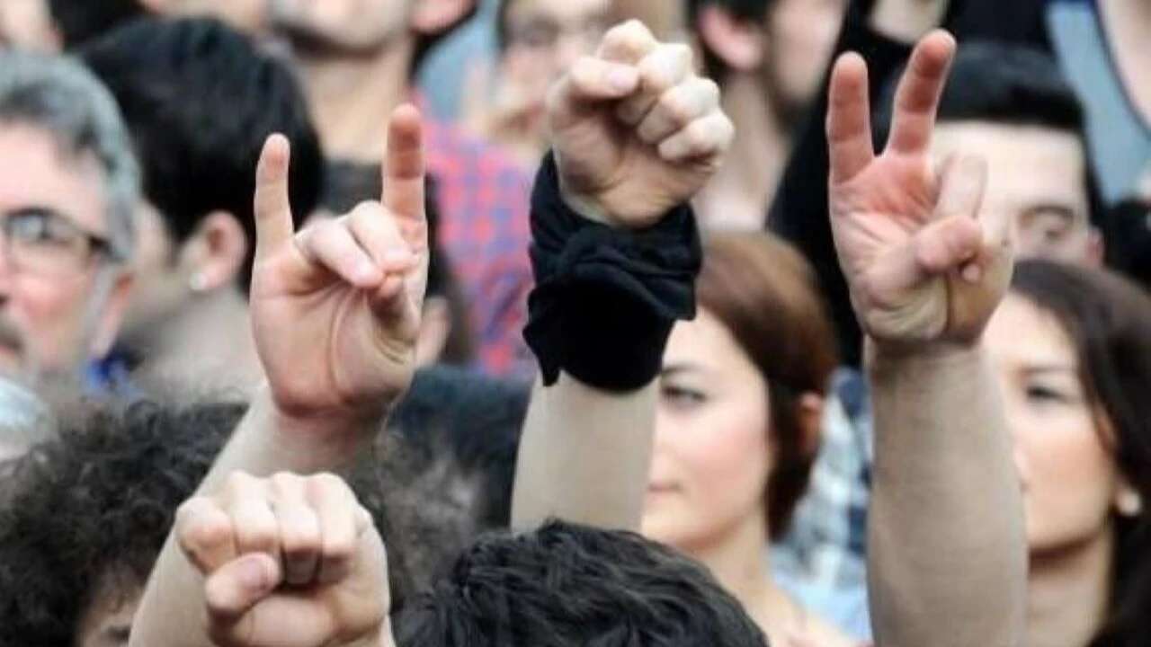 Silivri'den izlenim: Bir yanda 'bozkurtlar' diğer yanda cumhurbaşkanı adayı...