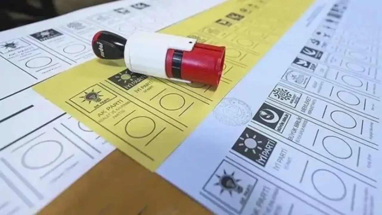 Fatih Altaylı anket sonuçlarını paylaştı: AK Parti 2002'nin gerisinde