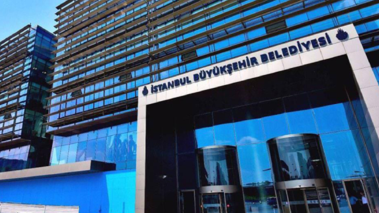 İBB Davası'nda '500 bin dolarlık rüşvet' belgesi A4 kağıdı çıktı: 'Bankaya ulaşamıyorum ama verdim!'