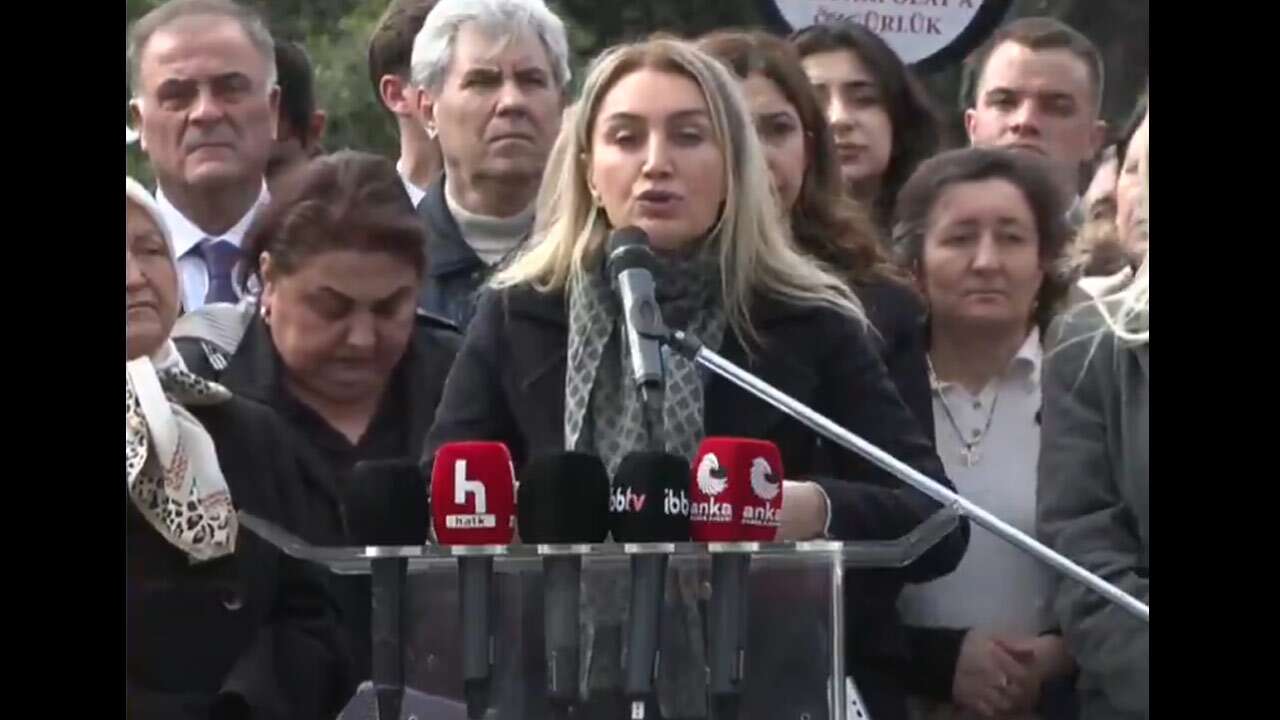 İBB davasında tahliyelerden sonra Aile Dayanışma Ağı toplandı