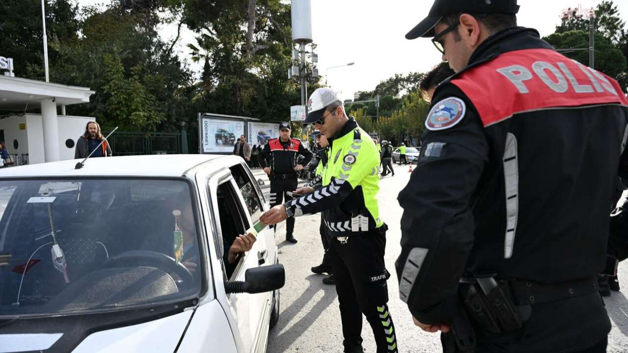 İzmir'de 966 kişi gözaltına alındı