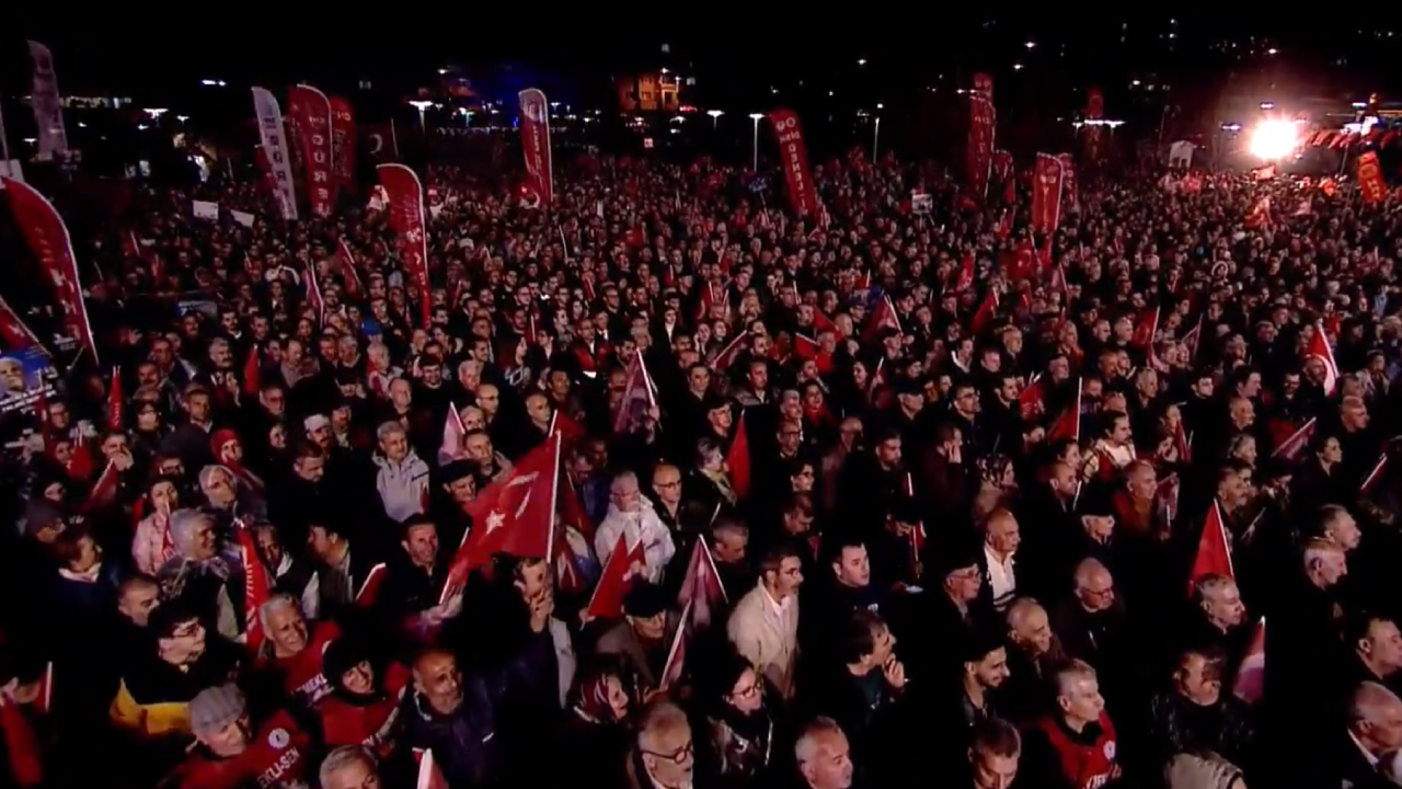 Bursa'da 'Millet İradesine Sahip Çıkıyor' mitingi... Bozbey için binler toplandı