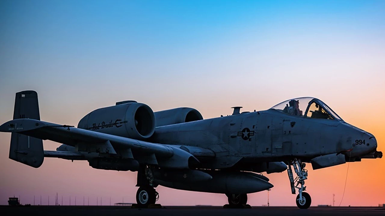 Hürmüz'de sıcak saatler: ABD'ye ait bir uçak daha düştü