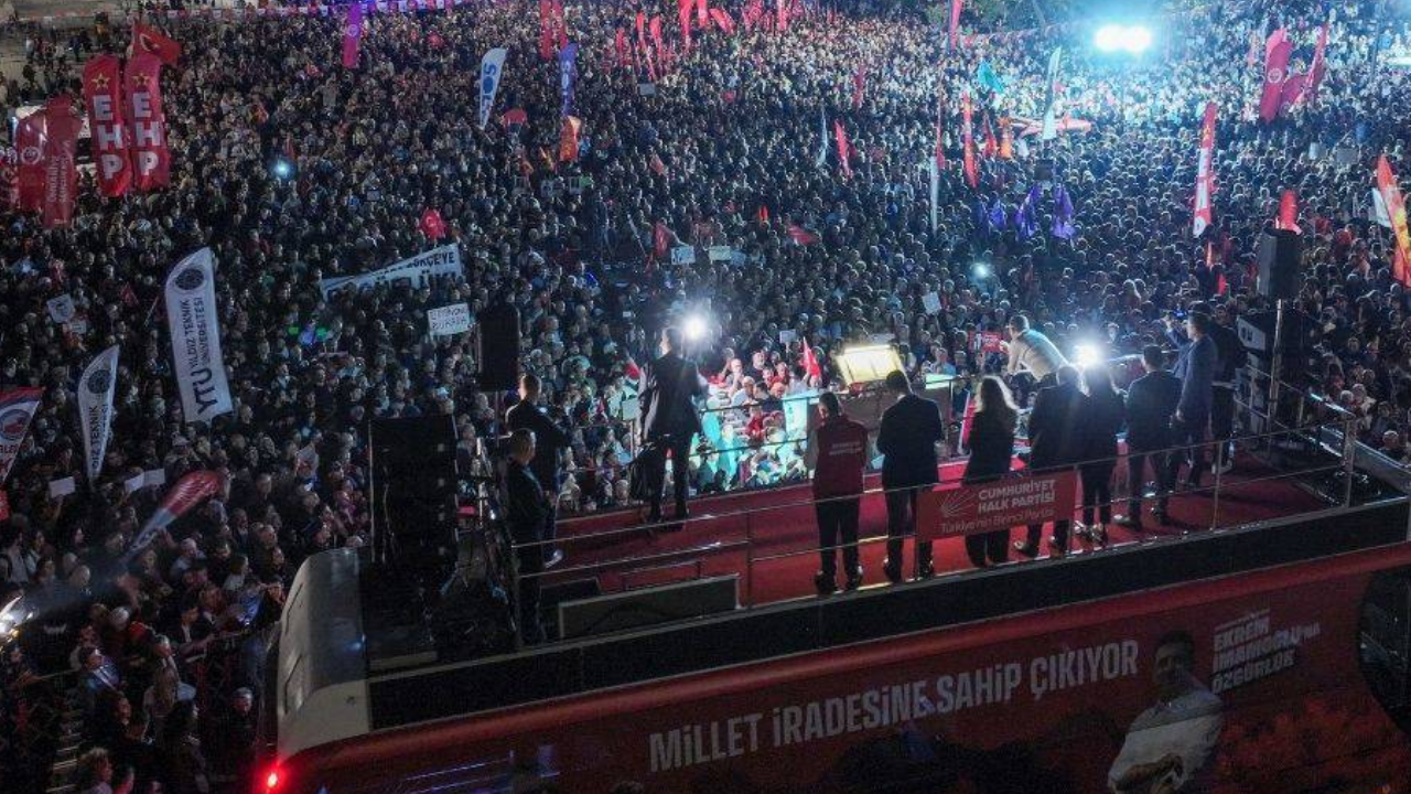 Özgür Özel ve Ekrem İmamoğlu'ndan 'Kütahya' için çağrı