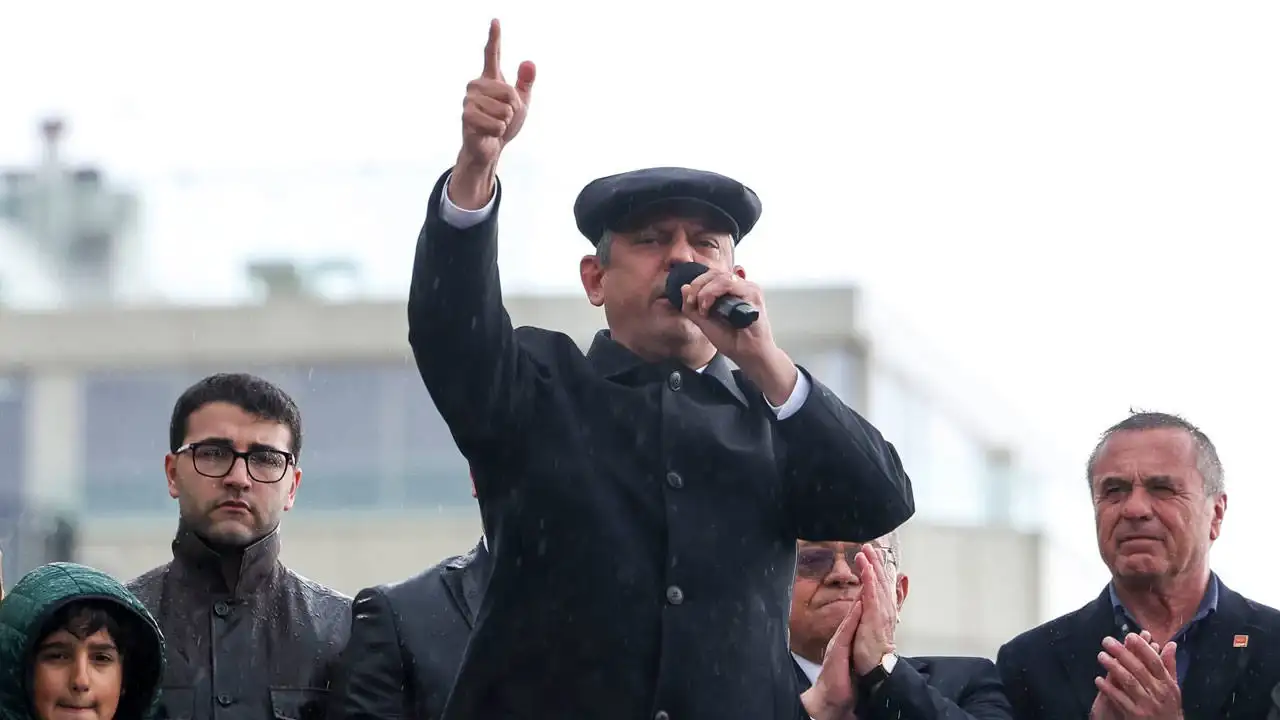 Özgür Özel Kütahya'da konuştu: Bir dahaki seçimde iktidar partisinin genel başkanı olarak burada olacağım