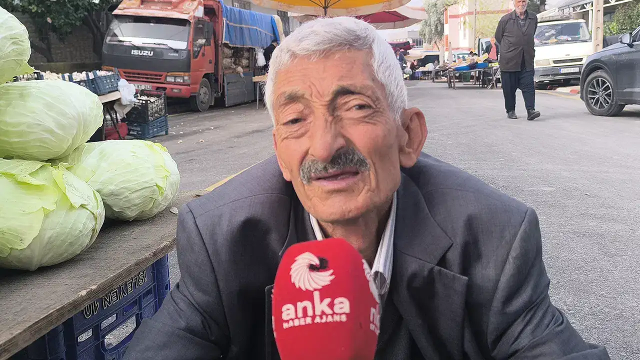 Yaşayabilmek için 'çözüm' buldu: '5-10 tavuk var, satacağım'