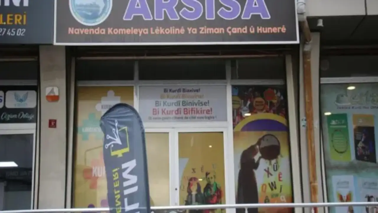 Van'da Kürtçe eğitim veren derneğe para cezası