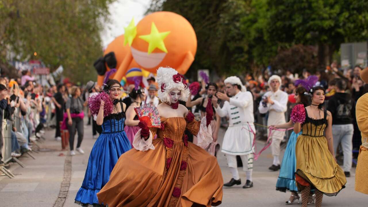 Nisanda herkesi Adanalı yapan karnaval!