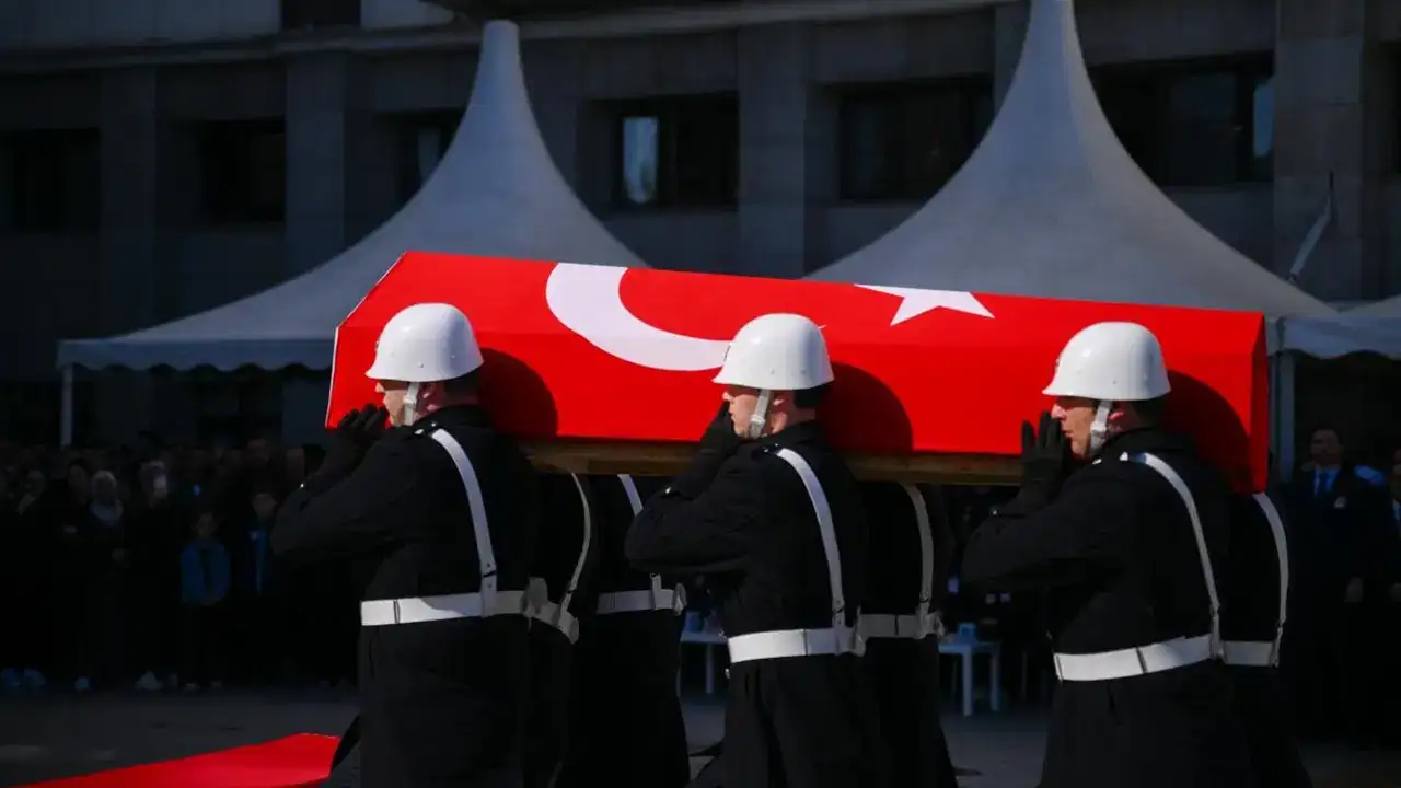 İstanbul'daki kazada yaralanan polis Seçkin Yalçın şehit oldu