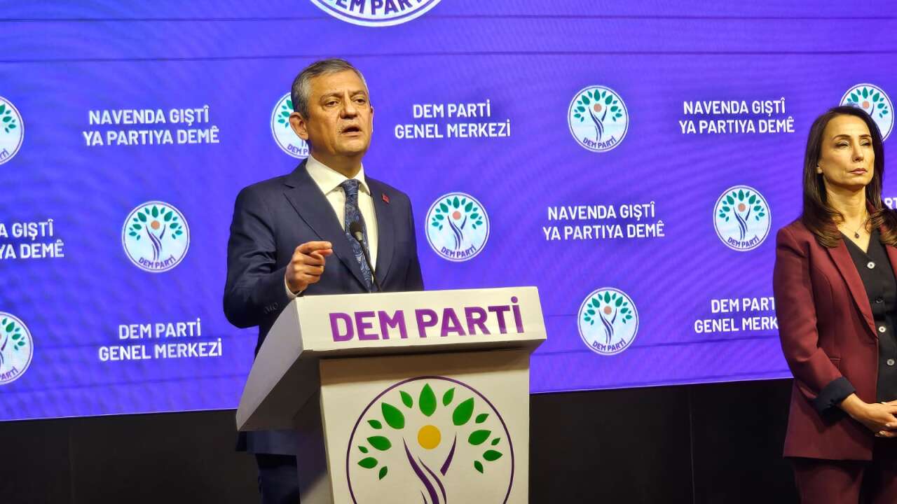 Gündem ara seçim: Özgür Özel, DEM Parti'yi ziyaret etti