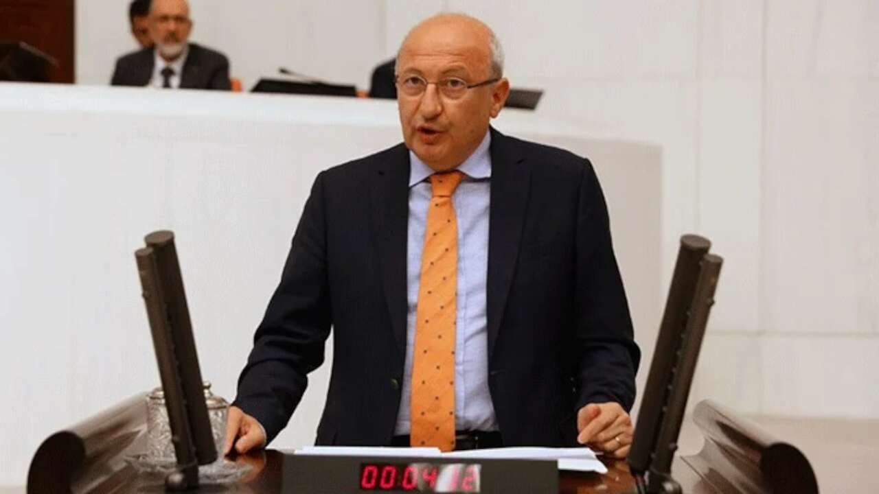 Utku Çakırözer: 3 yıl önce halkı kandıranlar şimdi suspus