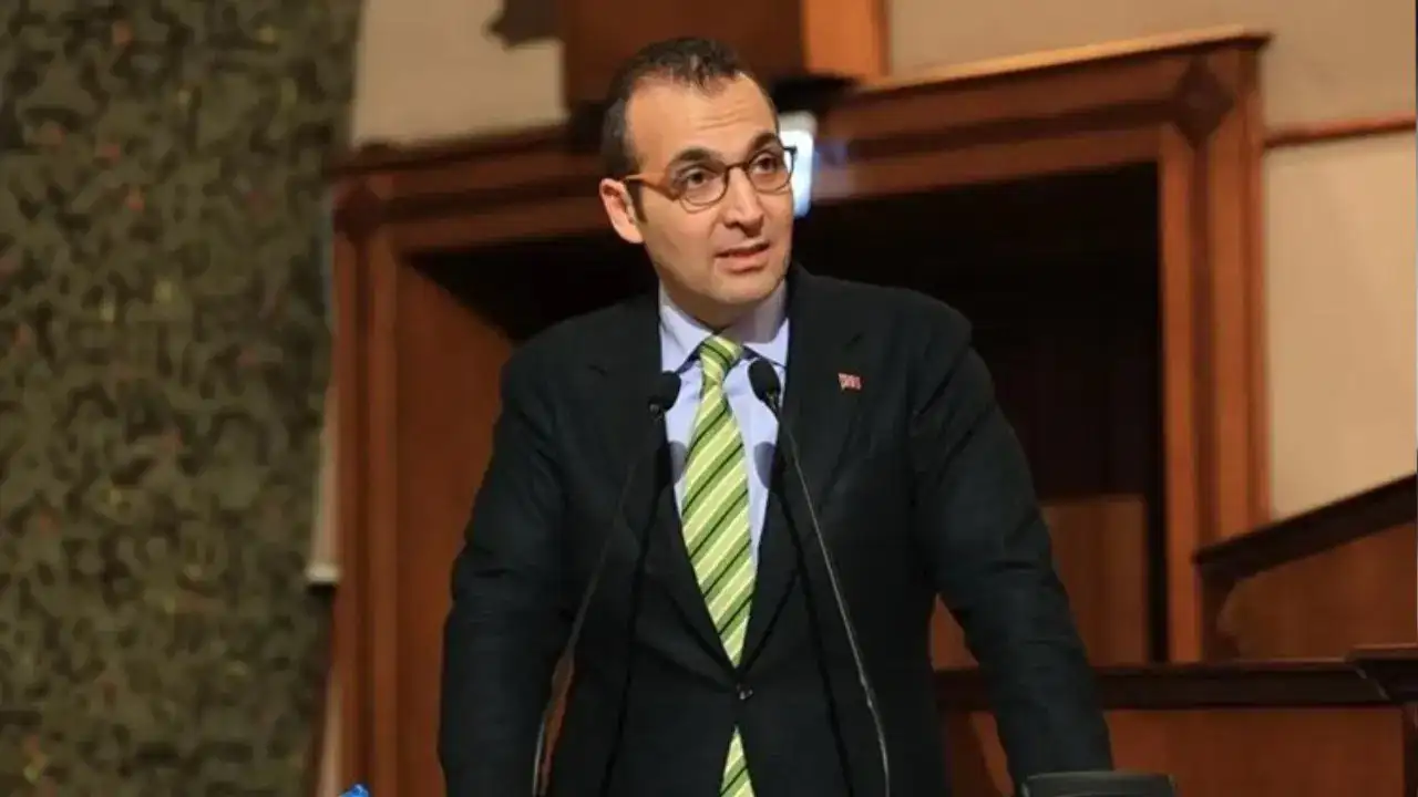 Kuştepe Spor Tesisi açılışında gerilim: Resul Emrah Şahan'ın fotoğrafı indirilmek sitendi!