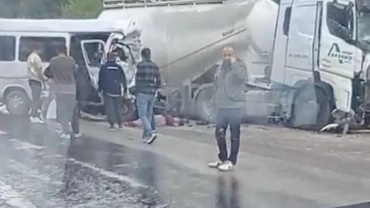 Antalya-Isparta kara yolunda katliam gibi kaza: 7 kişi öldü!