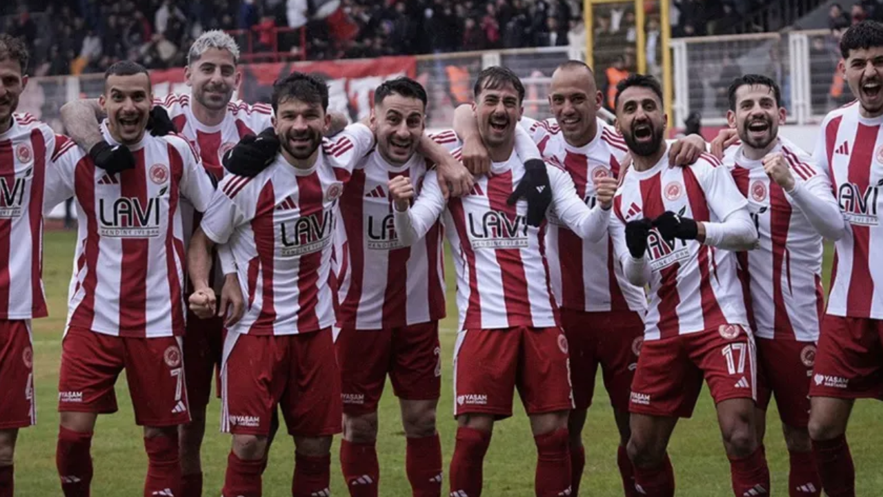 3 hafta kala şampiyonluğunu ilan etti: 1. Lig'e yükselen ilk takım belli oldu