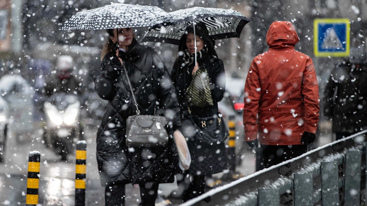 Bahar beklenirken kış geri döndü: Meteoroloji'den 43 ile sarı kod!