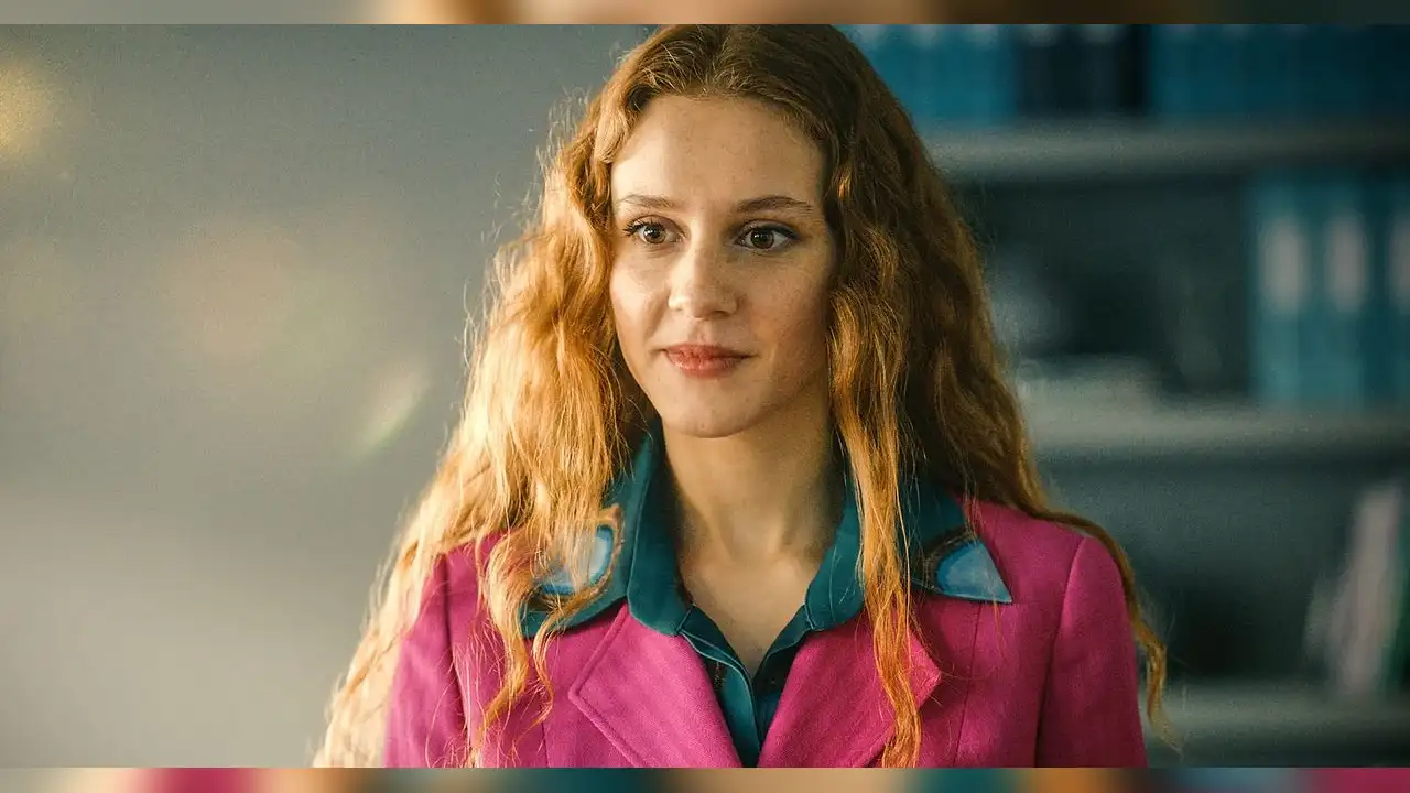 Oyuncu Ahsen Eroğlu ifade vermek için İstanbul'a geldi