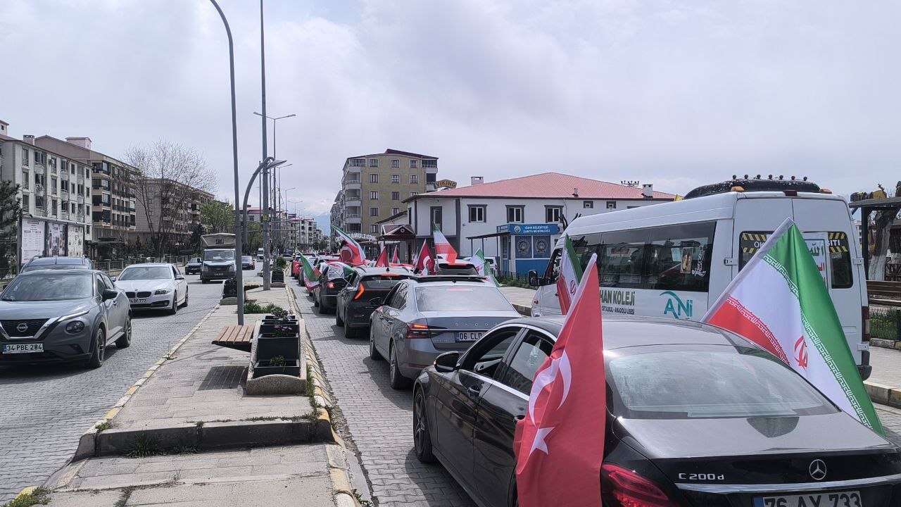 İran'a destek konvoyu Iğdır'dan yola çıktı