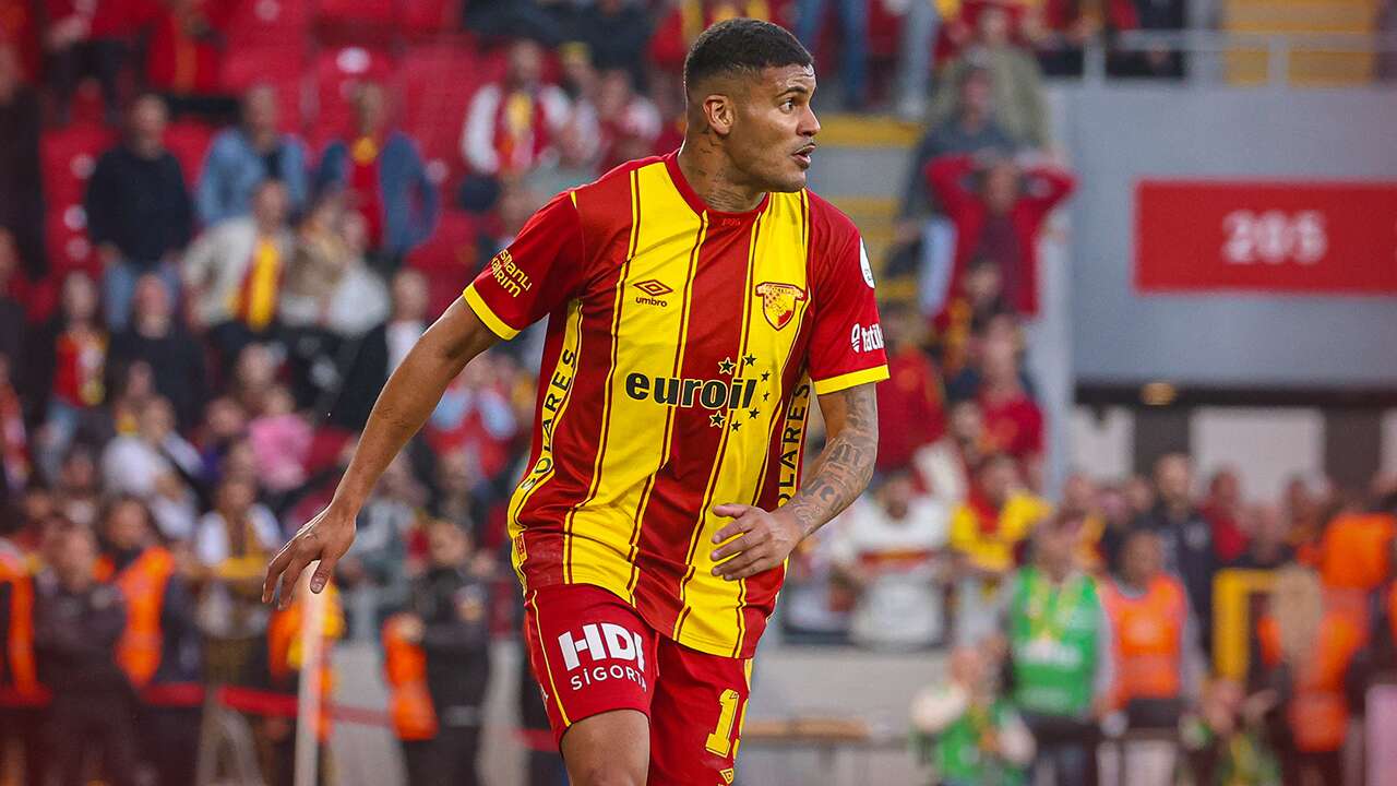 İzmir'de gol düellosu: 6 gol, 1 kırmızı kart