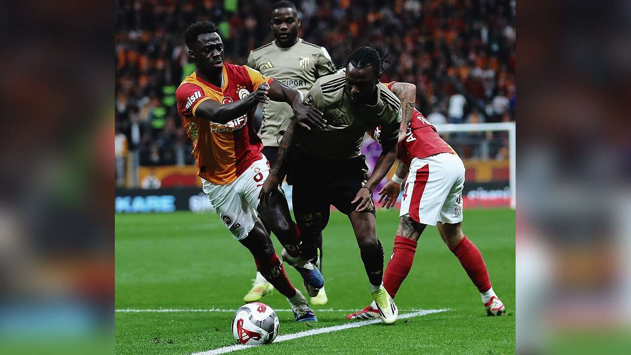 Galatasaray'a Kocaelispor çelmesi: Fenerbahçe'yle fark 2 puana düştü