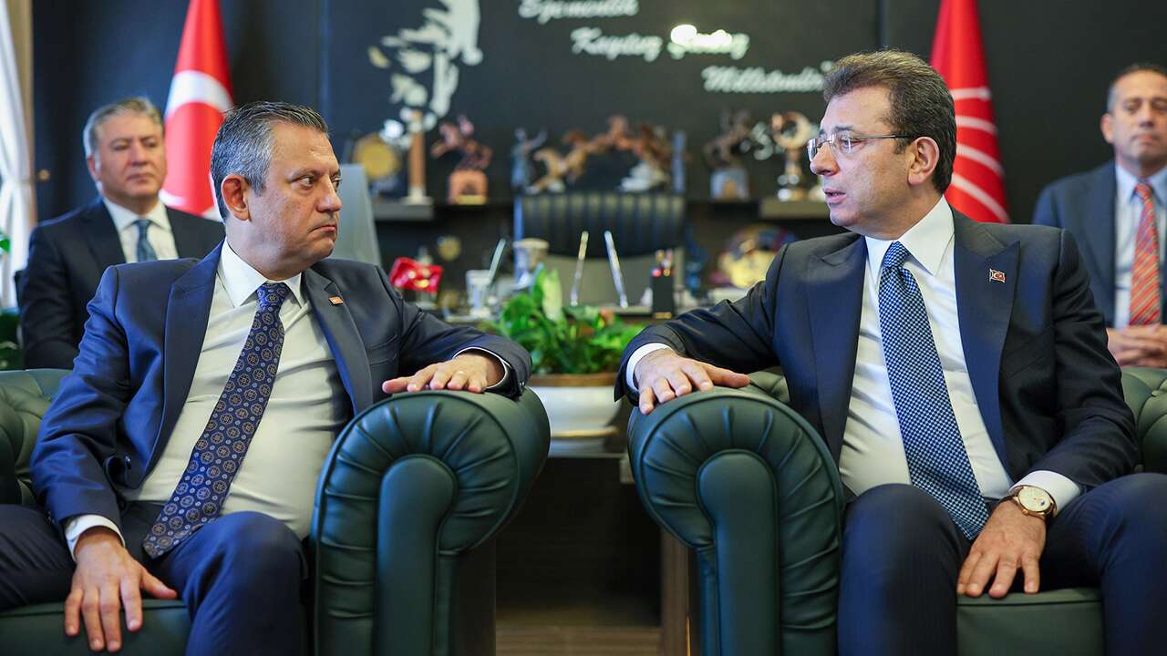 Özgür Özel ve Ekrem İmamoğlu'ndan Macaristan'a seçim tebriği