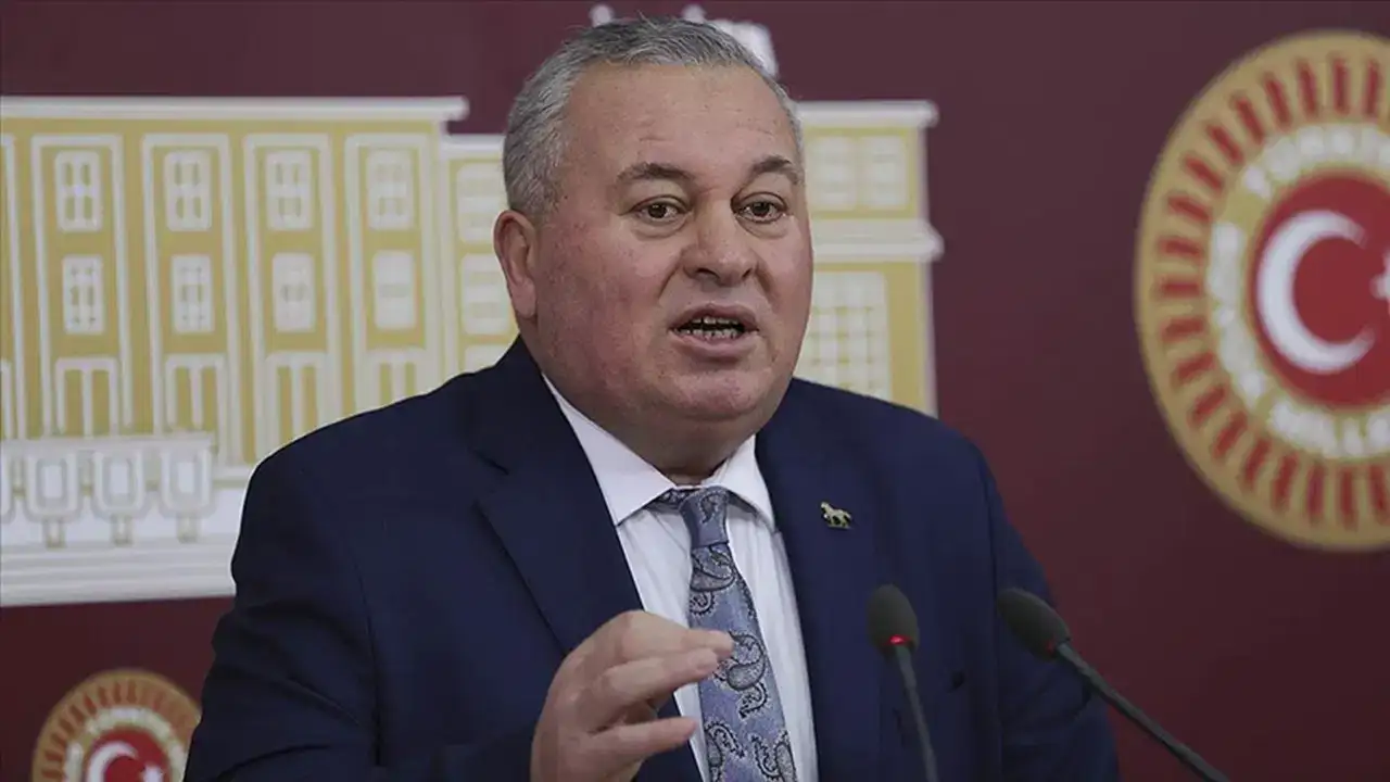 Cemal Enginyurt’tan rektöre suç duyurusu