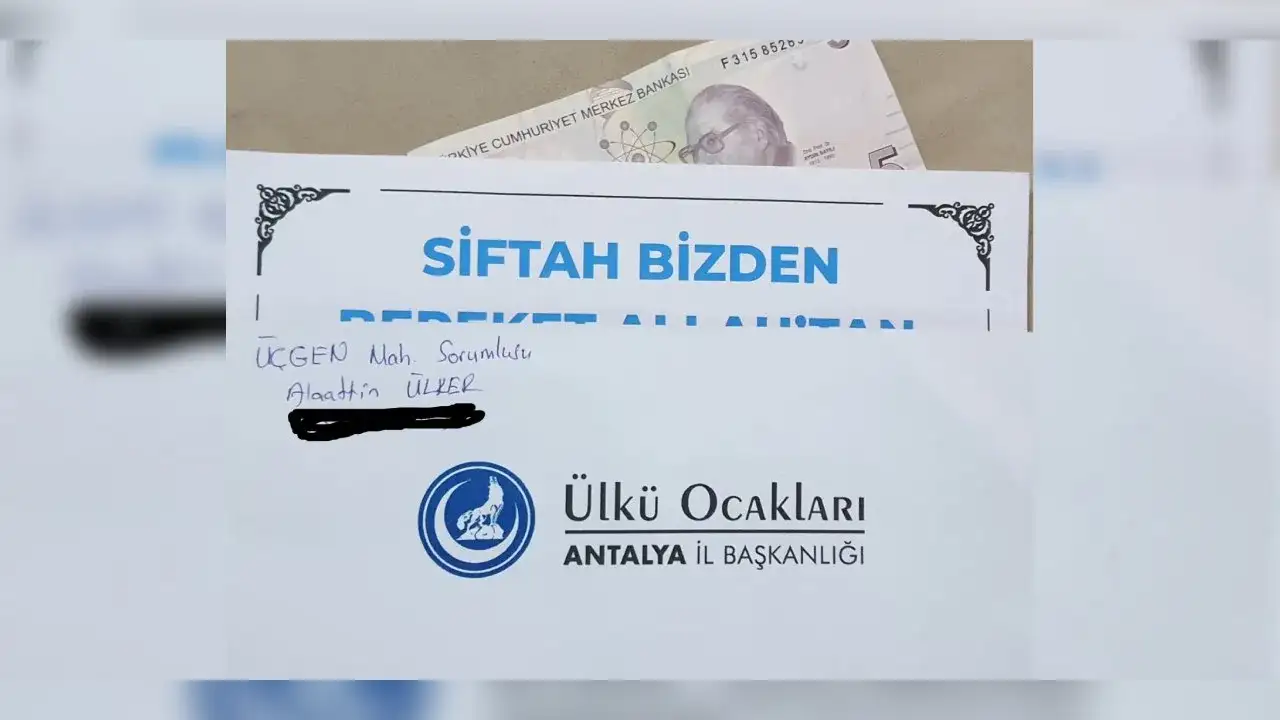 Ülkü Ocakları esnafa ‘5 TL’ siftah parası dağıttı: Esnaf tepki gösterdi!
