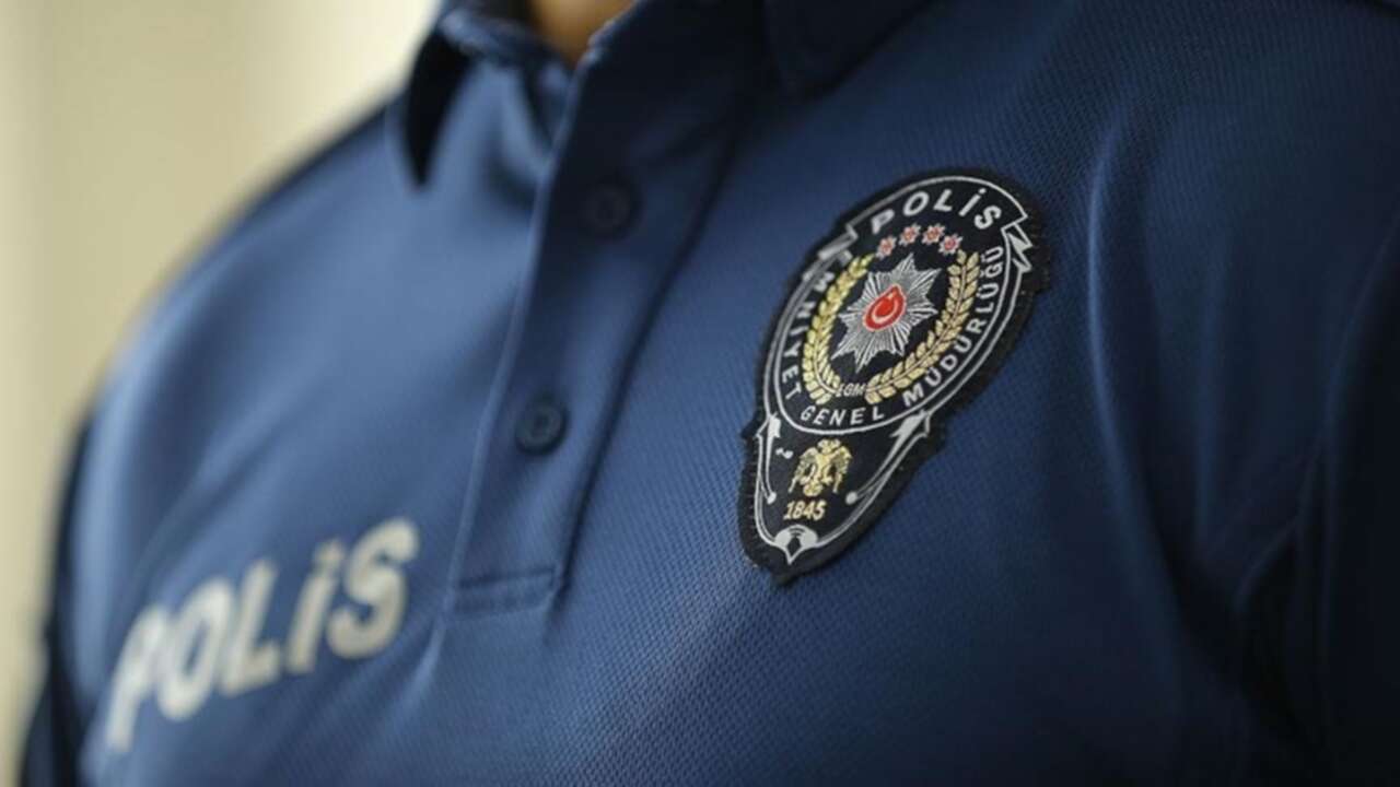 Madalya ile ödüllendirilen polis uyuşturucu taciri oldu