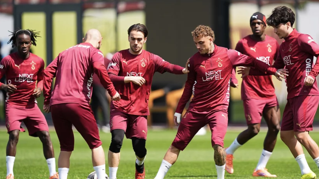 Zirvede puanlar eridi, kapılar açıldı: Galatasaray'dan taraftara antrenman daveti