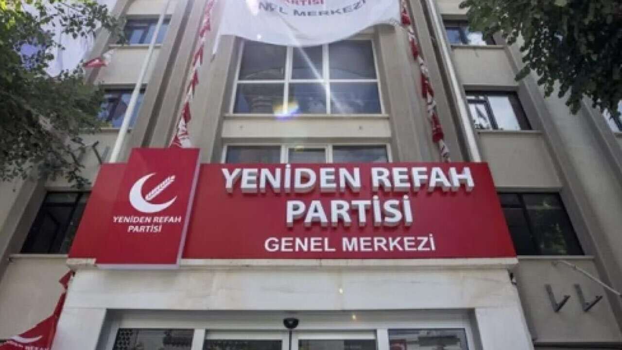 AK Parti’ye geçeceği iddia edilen belediye başkanı hakkında Yeniden Refah Partisi kararını verdi