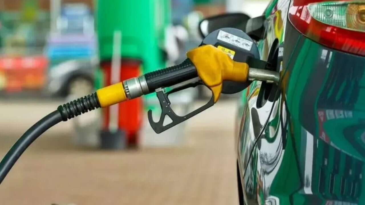 Akaryakıtta şimdi de indirim: Dün, bugün ve yarın tabela nasıl değişti?